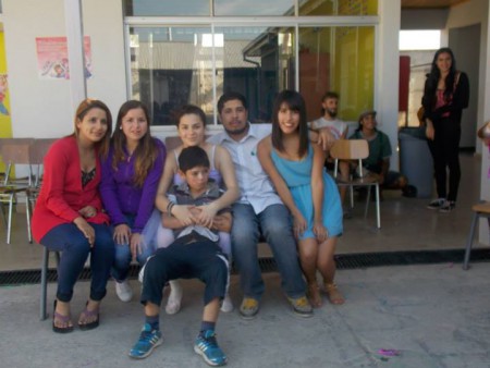 Alumnos de primero y segundo año junto a alumno del colegio Abate Molina